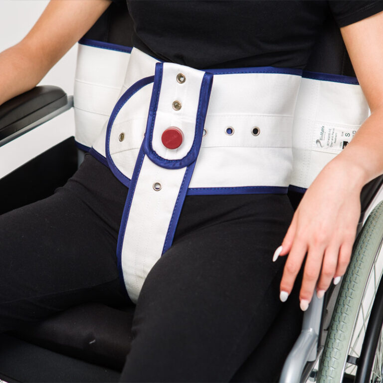 Contenzione per carrozzina con supporto pelvico